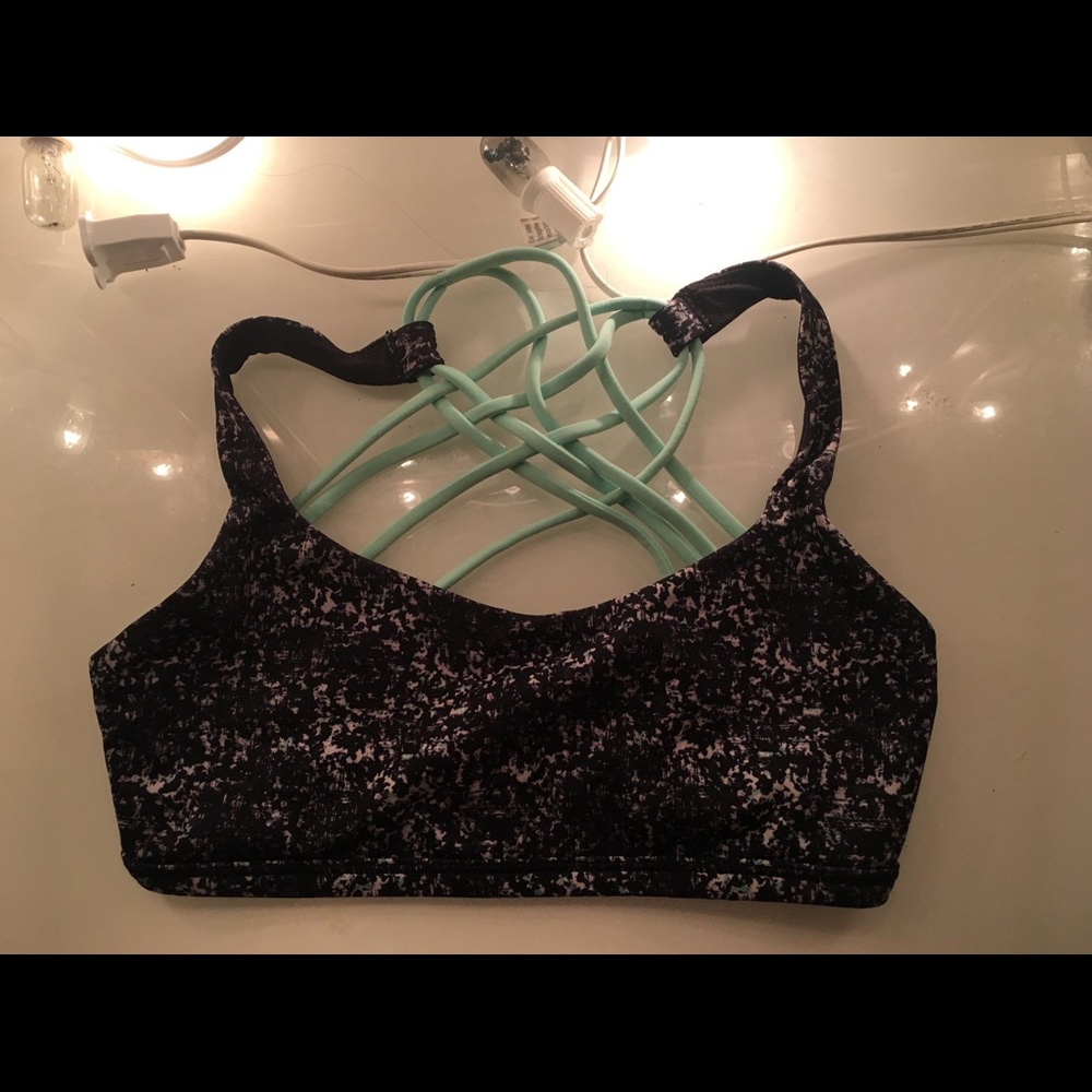 LULULEMON SPORTS BRA!!!